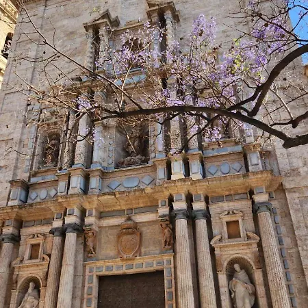 Dramaturgo Faust Hernandez Prime Διαμέρισμα